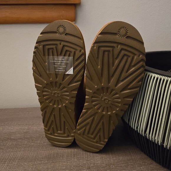 Ugg Women's Classic II Pull On Mini Boots Chestnut Size 10 - Picture 4 of 5